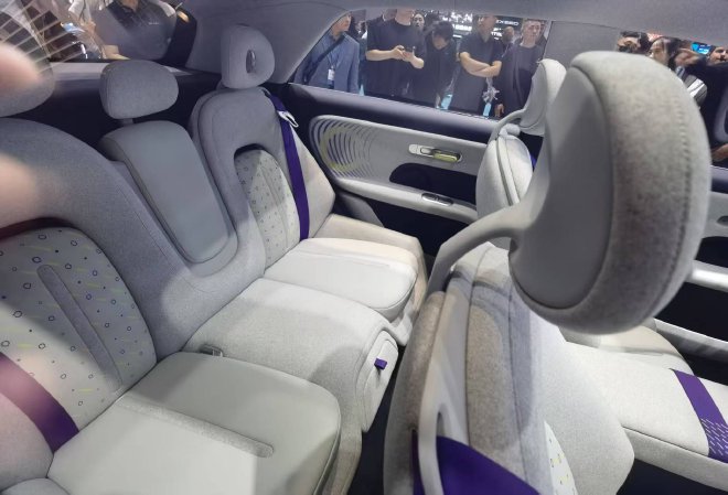 2025上海车展:奇瑞全新QQ概念车亮相