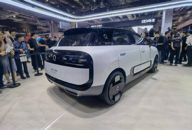 2025上海车展:奇瑞全新QQ概念车亮相