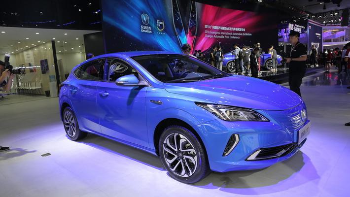 实拍全新长安逸动ET 拥有400km超远续航