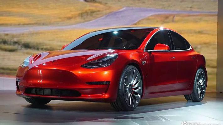 国产特斯拉Model 3开放预订 售32.8万元