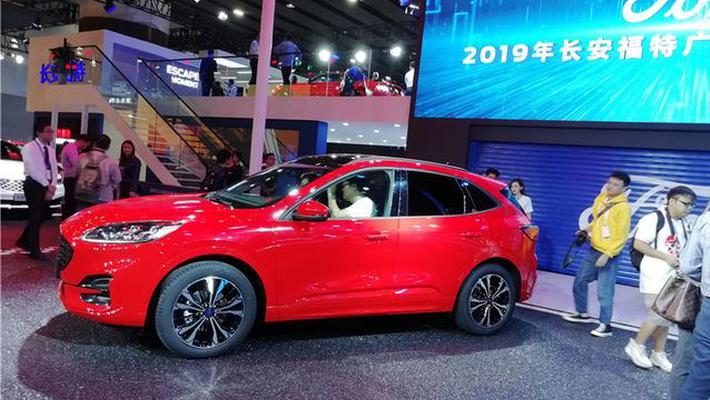 广州车展上的SUV热、电动化，预示明年车市向好？