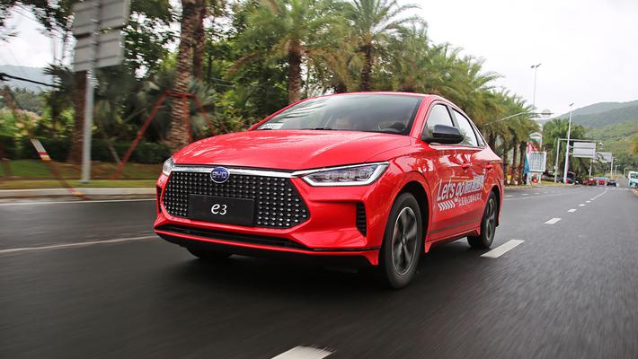 10万纯电刚需好选择 比亚迪e3试驾