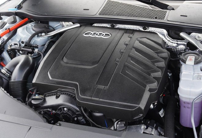 新上汽奥迪A7L 新增RS套件竞速版颜值更高