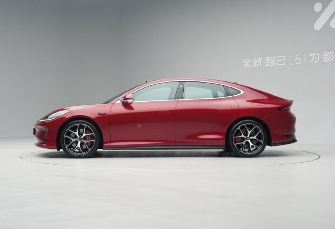 里外全面焕新 全新智己L6让您出行更精致