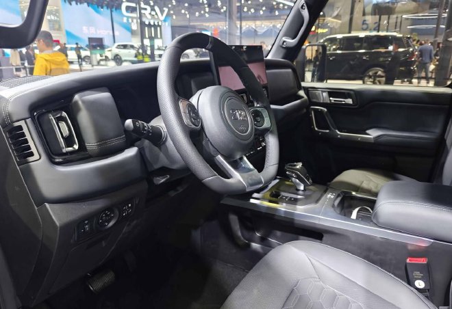 2025广州车展:售价20.58万元 212 T01高地版正式上市