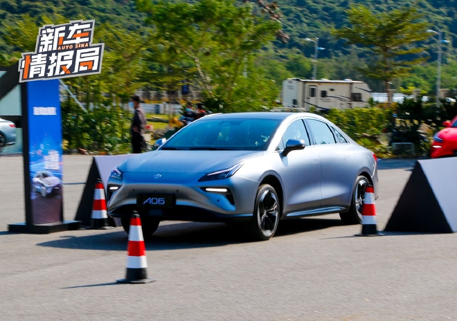 纯电轿跑带你感受驾控魅力 试驾合创A06