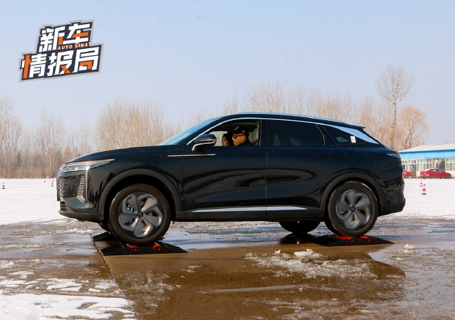 四驱过硬/实测零百加速7.81秒 场地试驾星途瑶光