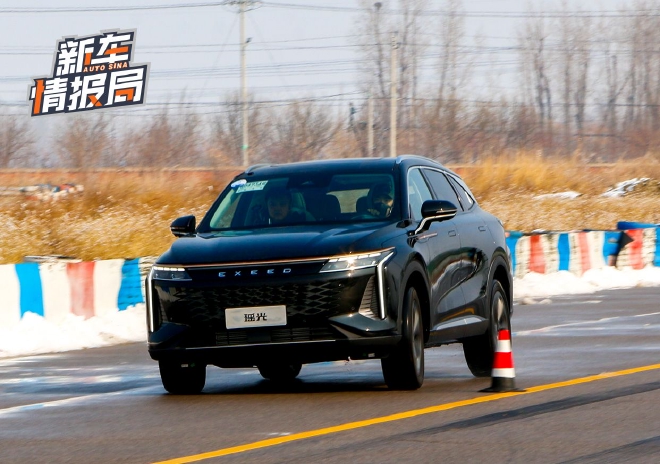 四驱过硬/实测零百加速7.81秒 场地试驾星途瑶光