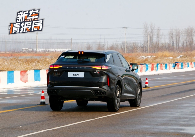 四驱过硬/实测零百加速7.81秒 场地试驾星途瑶光