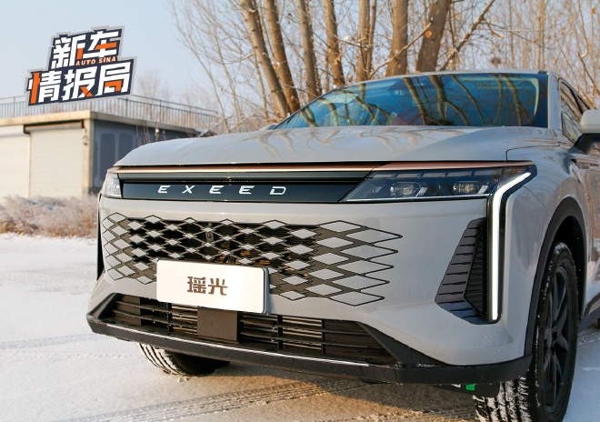 四驱过硬/实测零百加速7.81秒 场地试驾星途瑶光