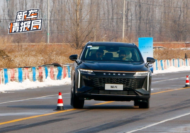 四驱过硬/实测零百加速7.81秒 场地试驾星途瑶光