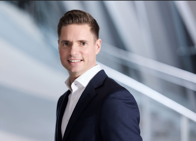 梅赛德斯-奔驰集团股份公司董事会成员、负责大中华区业务的佟欧福(Oliver Thöne)