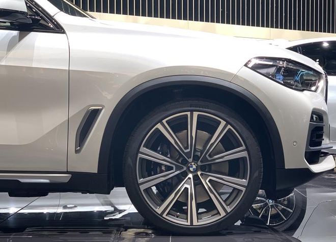 2019日内瓦车展:全新宝马X5 xDrive45e亮相