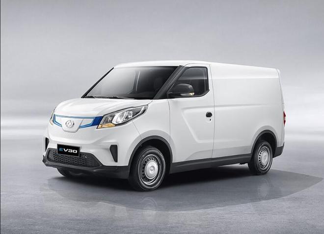 上汽大通EV30正式上市 售价12.69万起