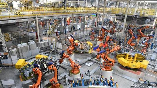 大V看两会|凌然:车企以消费者为中心谋求发展更重要