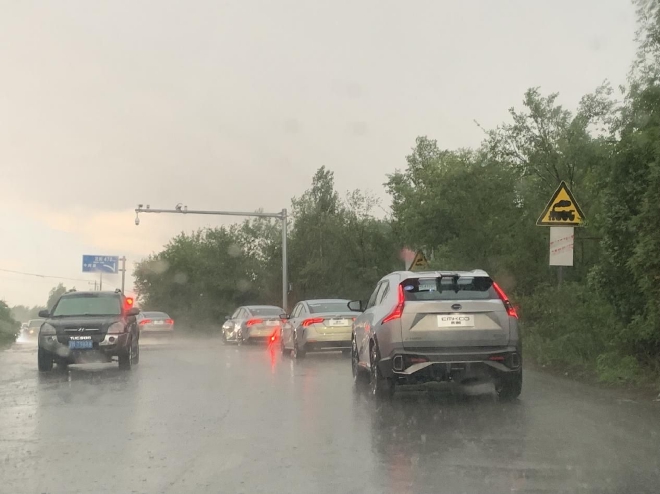 传祺钜浪混动GMC2.0极限首测,一箱油最长跑1711km,百公里油耗3.2L