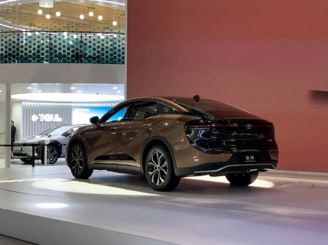 2022广州车展:全新丰田皇冠开启预售