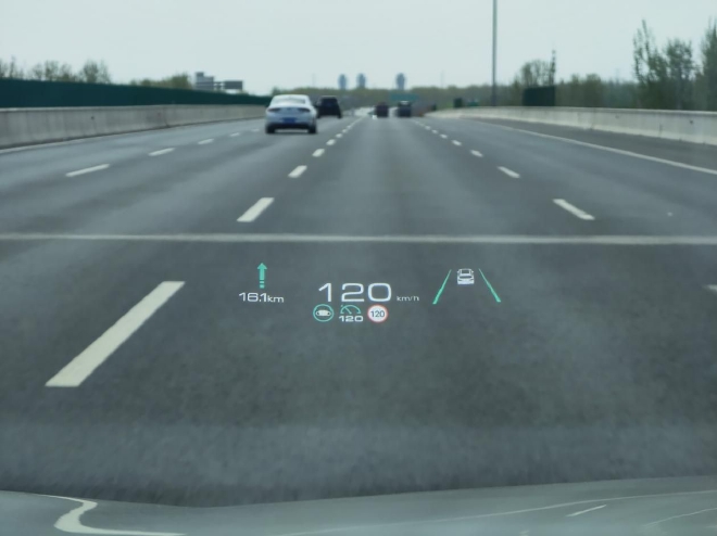 加速迭代的大五座SUV 试驾魏牌新摩卡DHT-PHEV 加速迭代的大五座SUV 试驾魏牌新摩卡DHT-PHEV