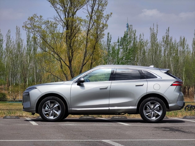 加速迭代的大五座SUV 试驾魏牌新摩卡DHT-PHEV 加速迭代的大五座SUV 试驾魏牌新摩卡DHT-PHEV