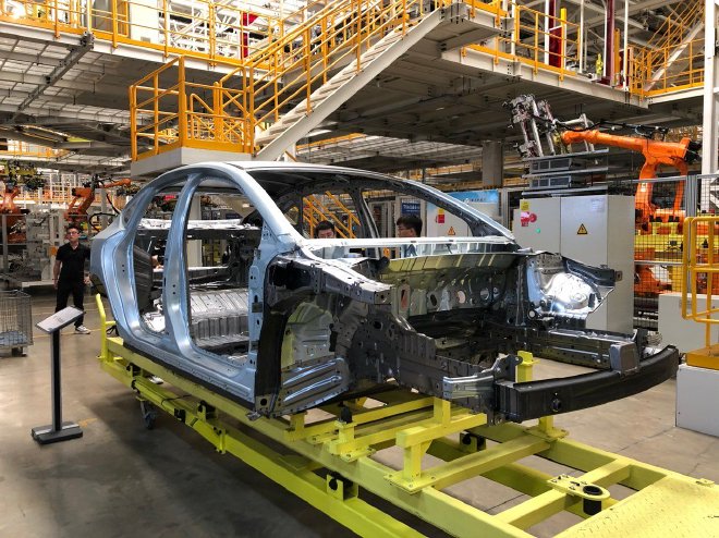 用科技严控品质 试驾易至EV3青春版及参观工厂