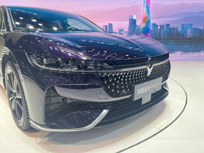 2023广州车展:岚图追光PHEV预售26.69万起