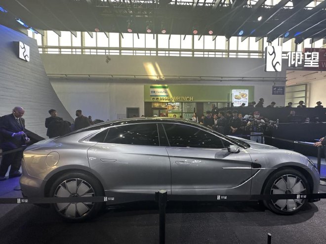 2024北京车展:仰望U8越野玩家版售109.8万元/仰望U7亮相