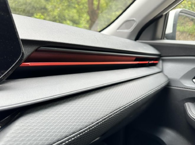 试驾吉利缤瑞COOL 7万级也能有驾驶乐趣