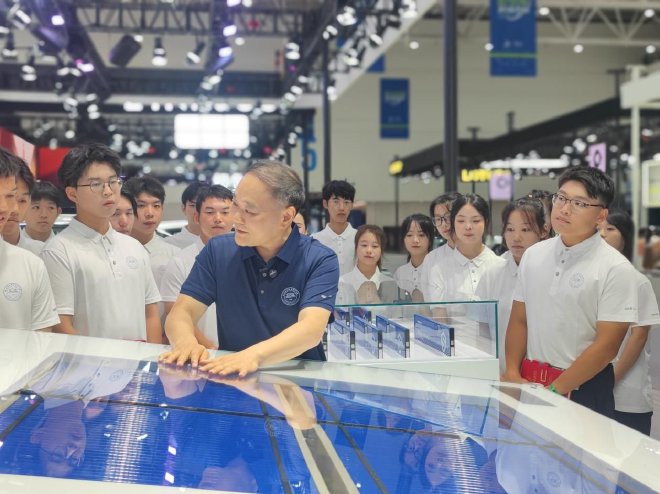 吉利控股集团携强大阵容亮相台州国际车展