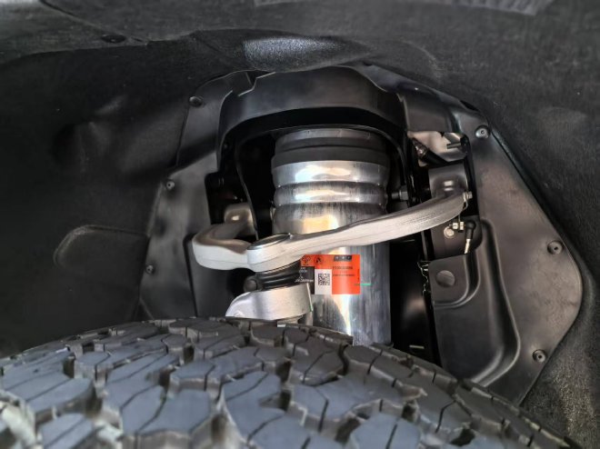 2025上海车展:抢先体验东风猛士M817