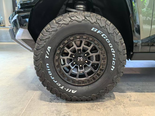 2025上海车展:抢先体验东风猛士M817