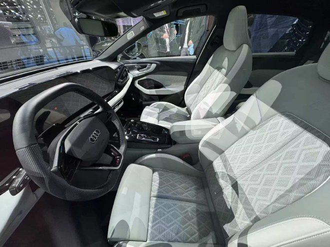 2025上海车展:全新奥迪Q5L/A5L/A6L e-tron亮相