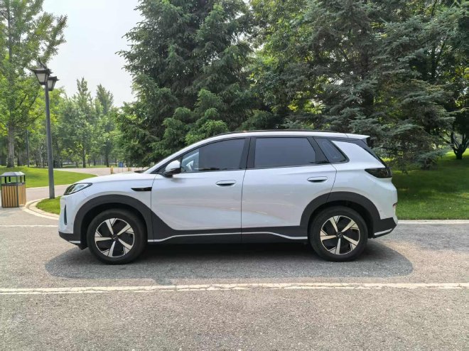 兼顾科技与舒适 试驾比亚迪海狮05EV