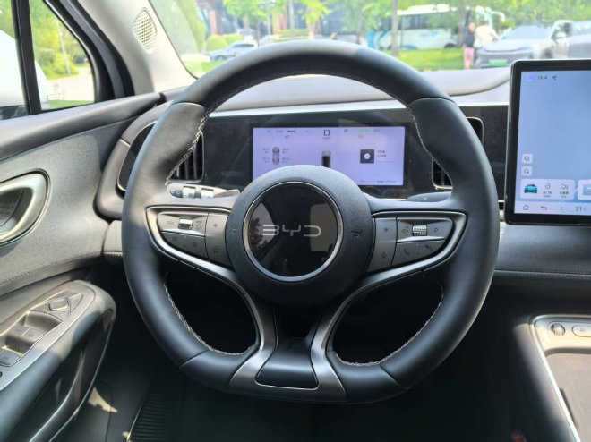 兼顾科技与舒适 试驾比亚迪海狮05EV