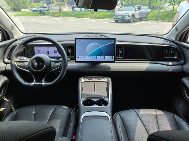 兼顾科技与舒适 试驾比亚迪海狮05EV