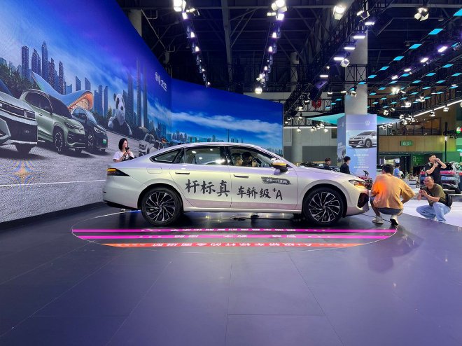 2025成都车展:一汽-大众全新一代速腾L