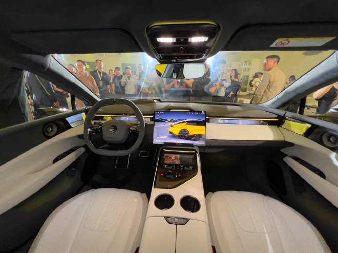 莲花Emeya/Eletre上市 售价53.8-83.8万元