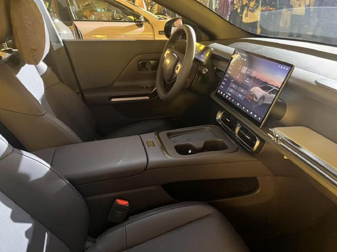 预售价10.58-13.18万元 零跑Lafa5开启预售