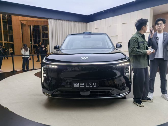 售32.28万元起 智己LS9正式上市