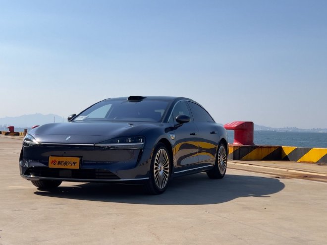 享界S9试驾体验:全景智慧旗舰的巅峰享境