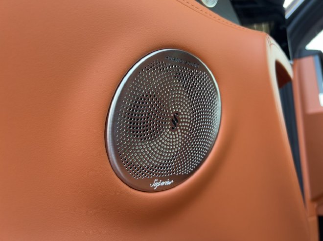 颜值与实力再突破 试驾新款享界S9