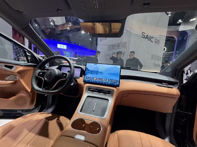 2025广州车展:尚界H5亮相 最具性价比的鸿蒙智行来袭