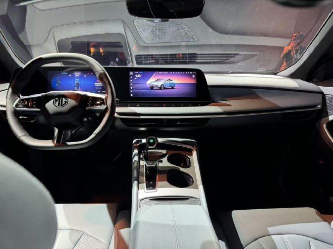 全新MG7正式上市 限时售价11.69-15.49万元