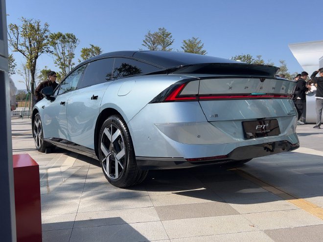 新年首发 小鹏汽车2026款P7+/G9/G6/G7上市