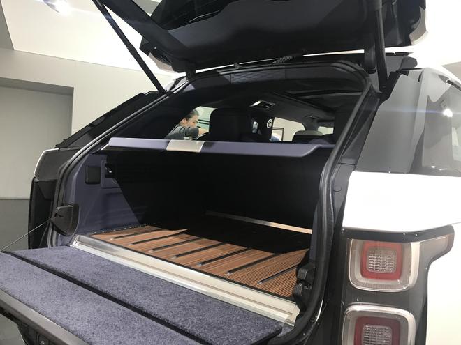 2018北京车展:揽胜SV Coupe亮相