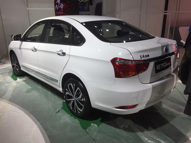 2018广州车展:风神新款AX3/E70 500车型正式上市