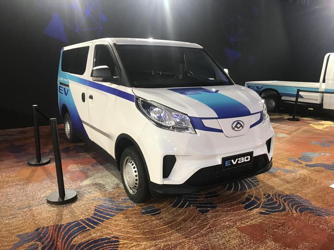 上汽大通EV30正式上市 售价12.69万起