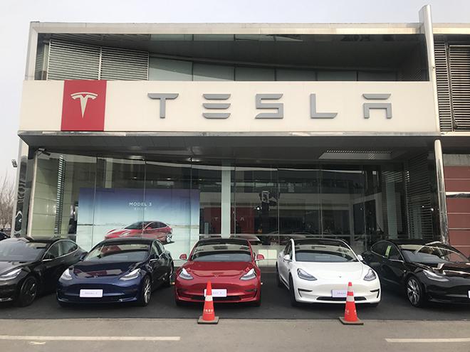 将近四年的等待 首批特斯拉Model 3在北京交付