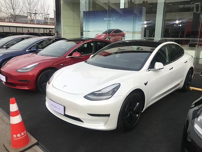 将近四年的等待 首批特斯拉Model 3在北京交付