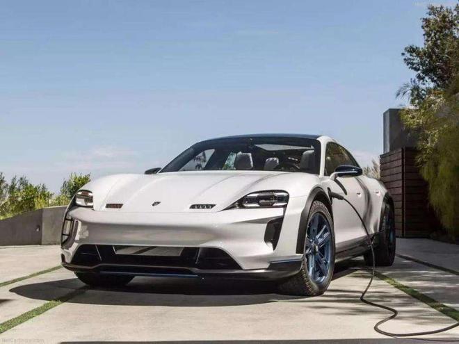 保时捷：2025年一半新车将是新能源车型