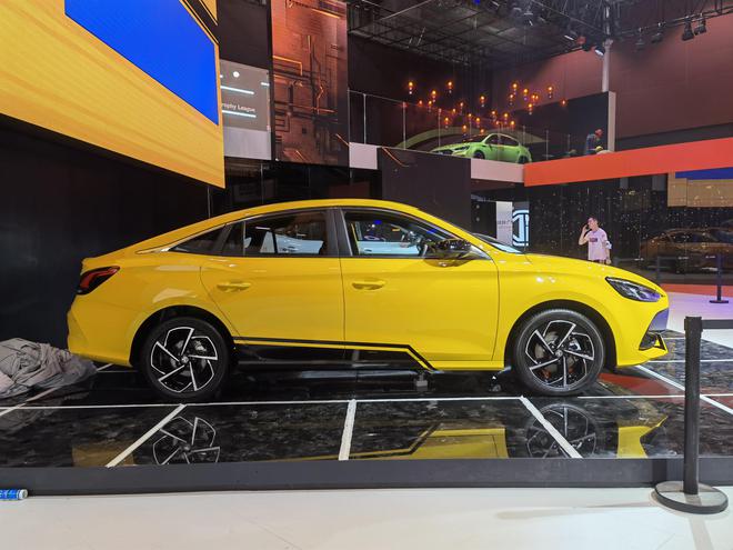 2020广州车展探馆:MG5潮越青奢限定版